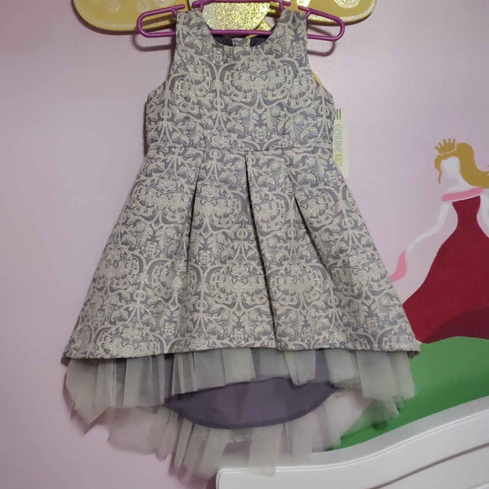 ❤Nwt Gorgeous Dress w/lace cape❤